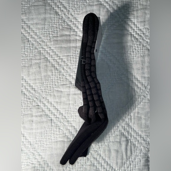 $24 NIKE OUTDOOR WOOL BLEND CREW SOCKS FD8472-010 Black Men’s 6-8 Women’s 6-10 - Picture 8 of 8